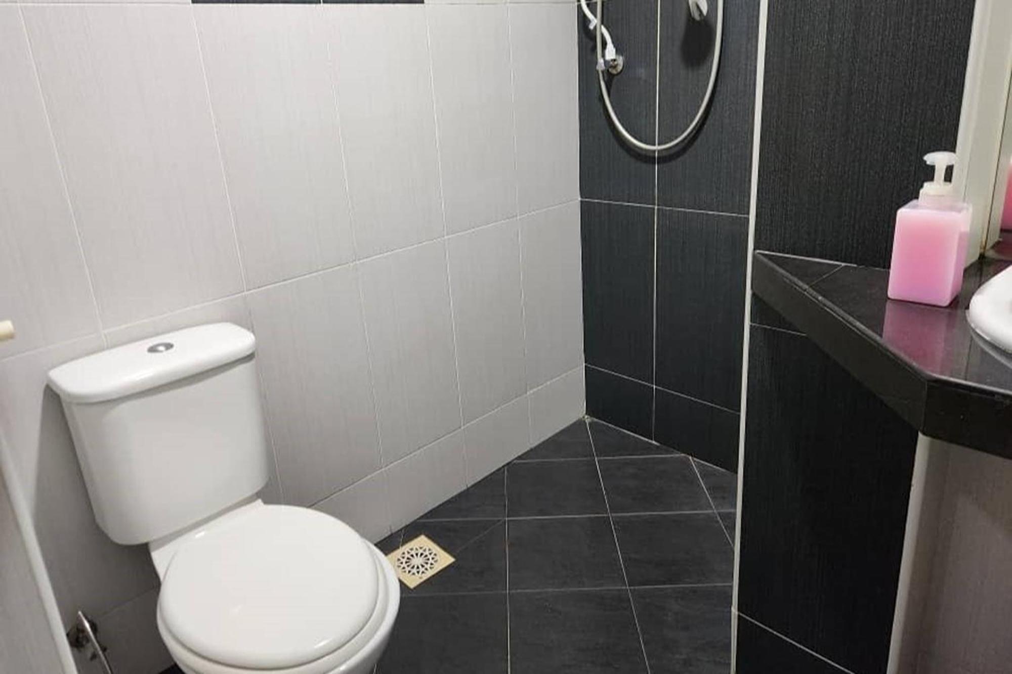 Hotel Alam Indi Johor Bahru Exteriör bild