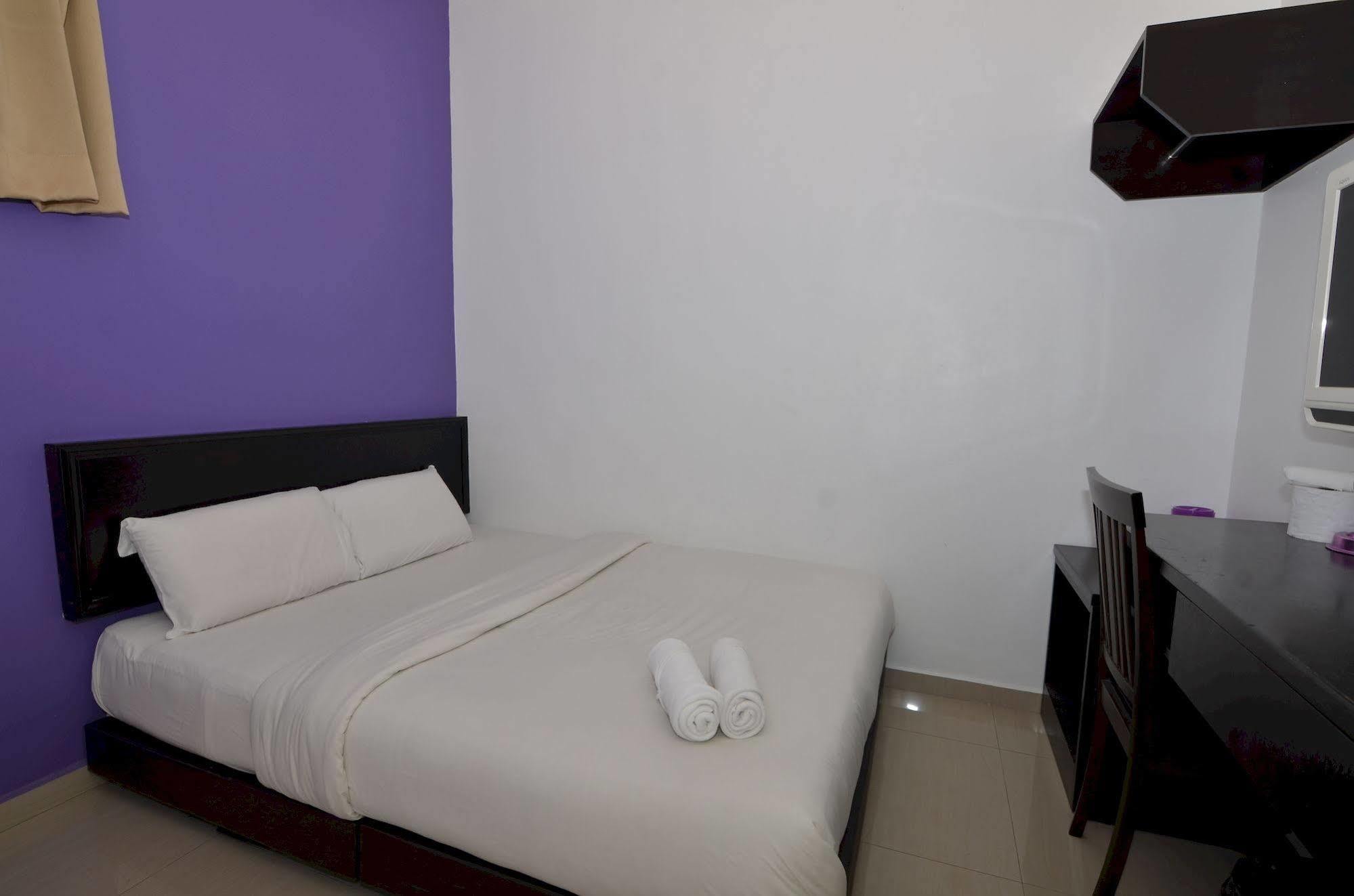 Hotel Alam Indi Johor Bahru Exteriör bild