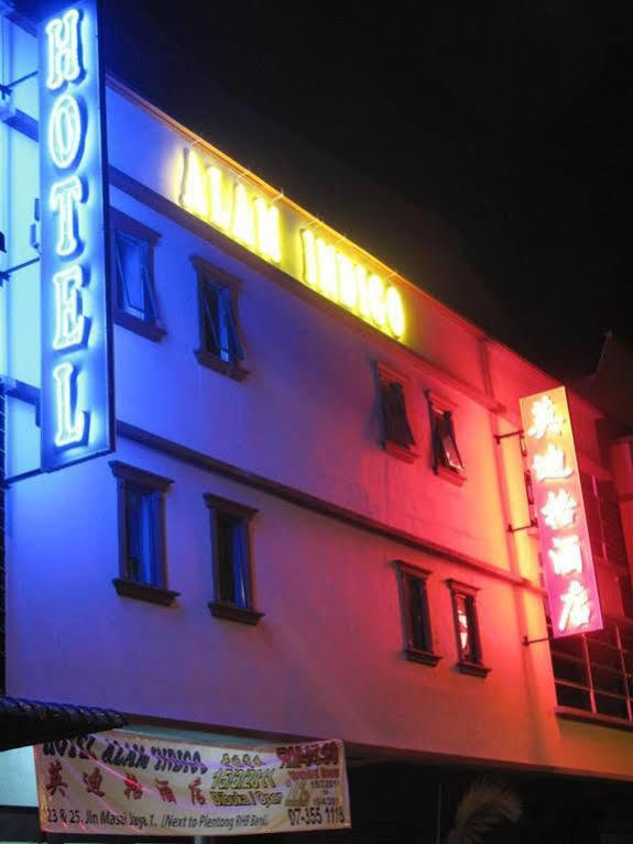 Hotel Alam Indi Johor Bahru Exteriör bild